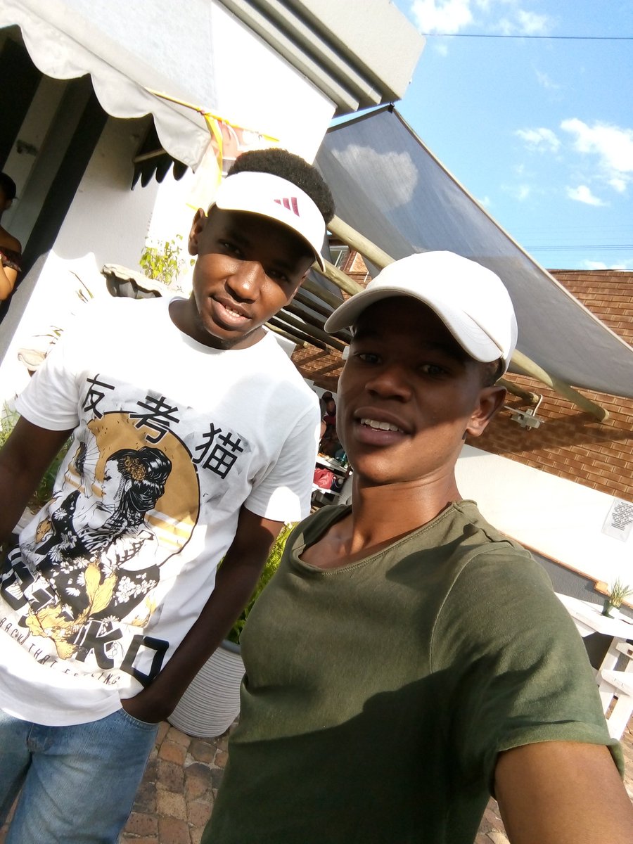 mochegroup's tweet photo. #TagYourTwitterBestFriend
@aswaratlhe1
@Theresho_SA https://t.co/wnMcCG2Wz2