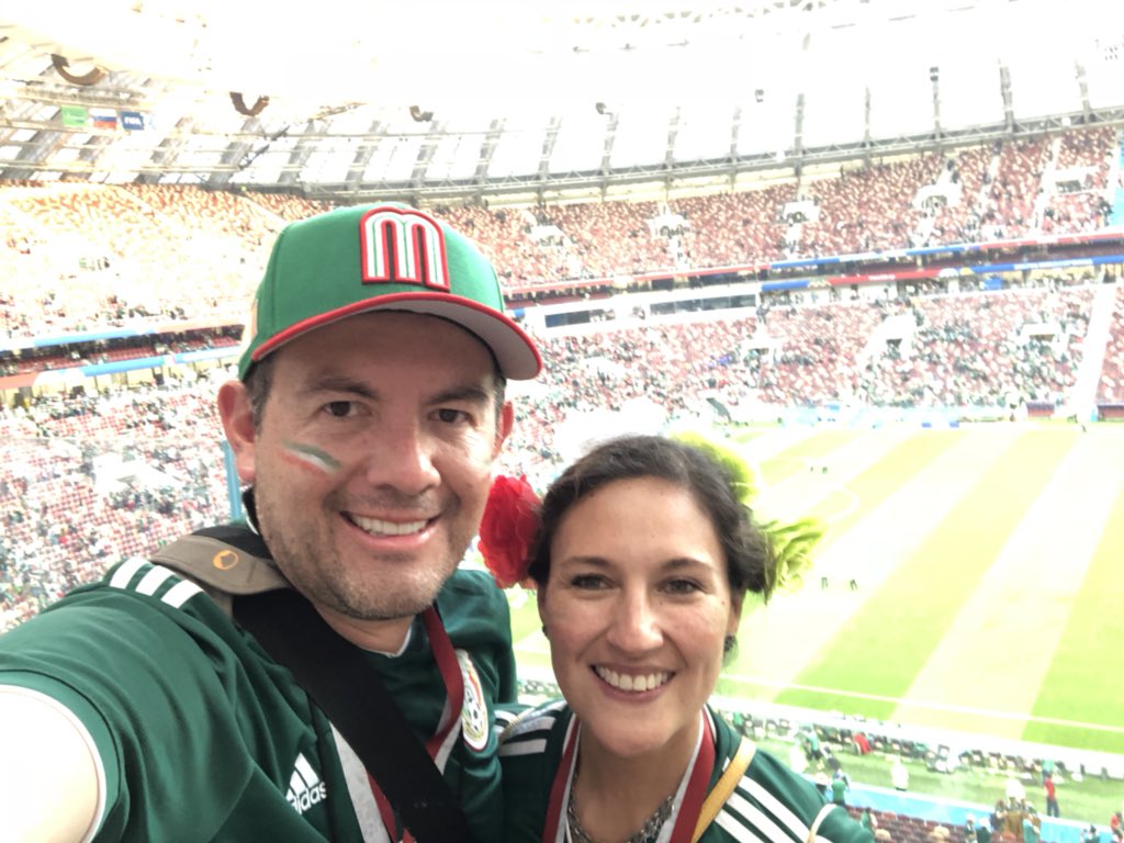 Disfrutando Rusia y apoyando a México con mis <a href="/NewEraMx/">New Era Cap México</a> #mexico #yaytsa #ShowYourCaps <a href="/NewEraCap/">New Era Cap</a>