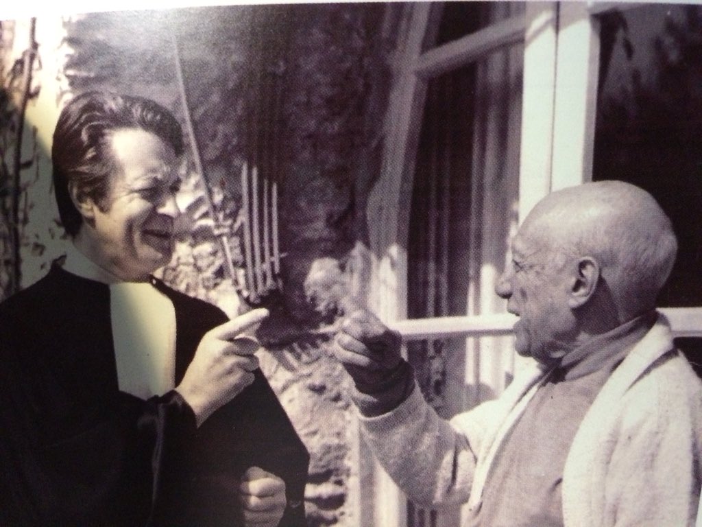 adriengoetz's tweet photo. Inédit : le jeune avocat Roland Dumas a été proche de #Picasso, il n’avait jamais vraiment raconté cette amitié. Quelques scoops au passage, un récit vivant et drôle ! Vient de paraître chez #Bartillat #VendrediLecture https://t.co/wi0HuamPSd