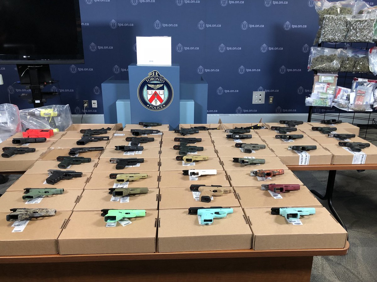 NEWSTALK1010's tweet photo. #Toronto Police secure largest single gun seizure in history https://t.co/YvQmEKkbKi #ProjectPatton https://t.co/GkNauyT6qU