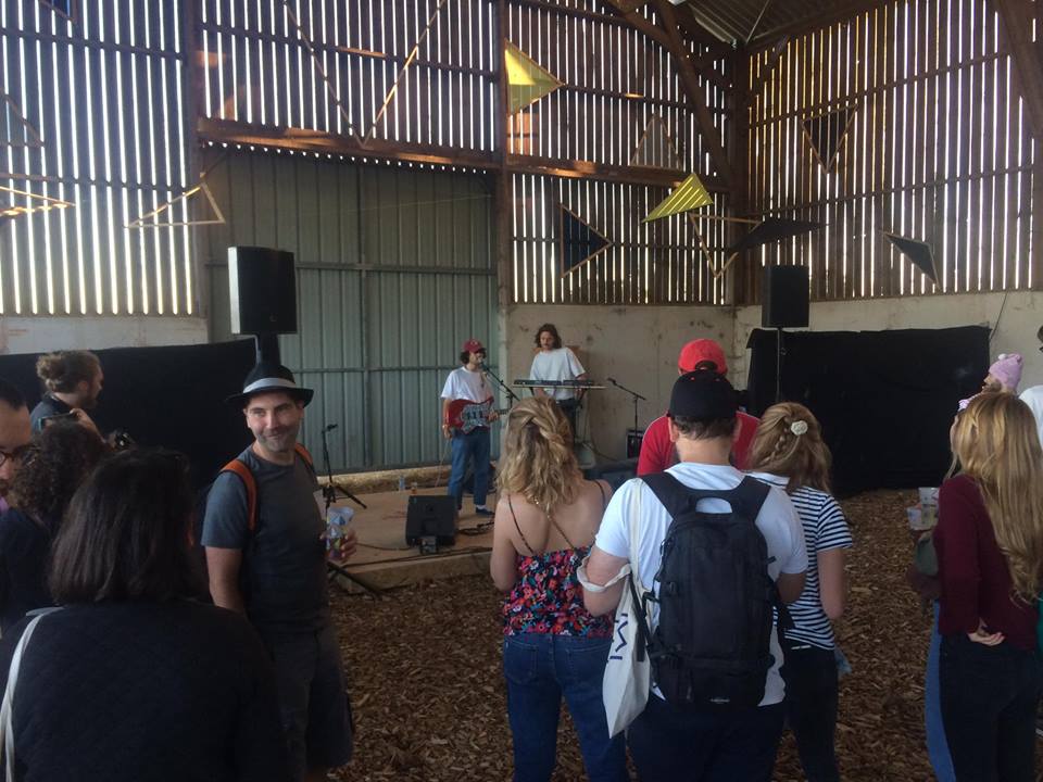 Le groupe <a href="/The_baked_beans/">Thebakedbeans</a> a ouvert la 3ème édition du #BichesFest, suivi de Miel de Montagne et Equipe de Foot. Ça y est, on y est !