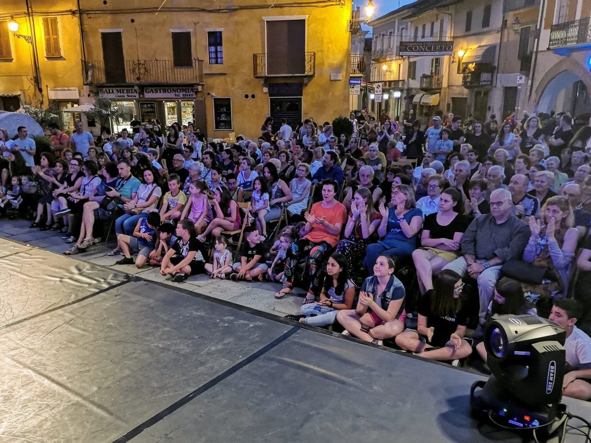 La giornata prosegue con #ExpoEletteOff: tutti in piazza per l’evento di #musica e #danza organizzato dall’amministrazione comunale di San Giorgio