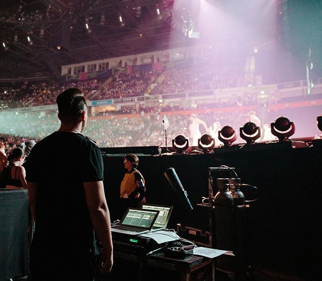 CodyGPerrin's tweet photo. It’s been such a pleasure helping put together @haileesteinfeld’s live show and seeing it on the Katy Perry tour. Always great to work with and learn from some of the best people in the business.  Photo by @christiantierney https://t.co/MtCbvy8V5s https://t.co/NeReaTkUBB