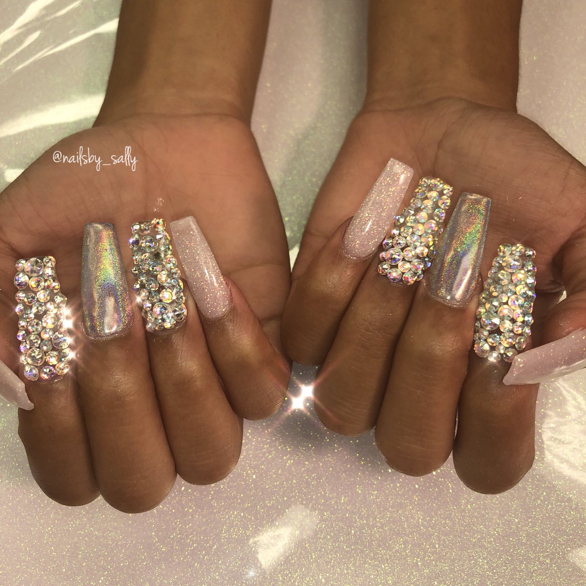 sallygeitgey's tweet photo. If you need your nails done, lmk 💅🏻🦄❤️ 

#nailsinhuntsville #huntsvillenails #alabamanails #nailtechinal #nailsby_sally https://t.co/HH0p88T6nz