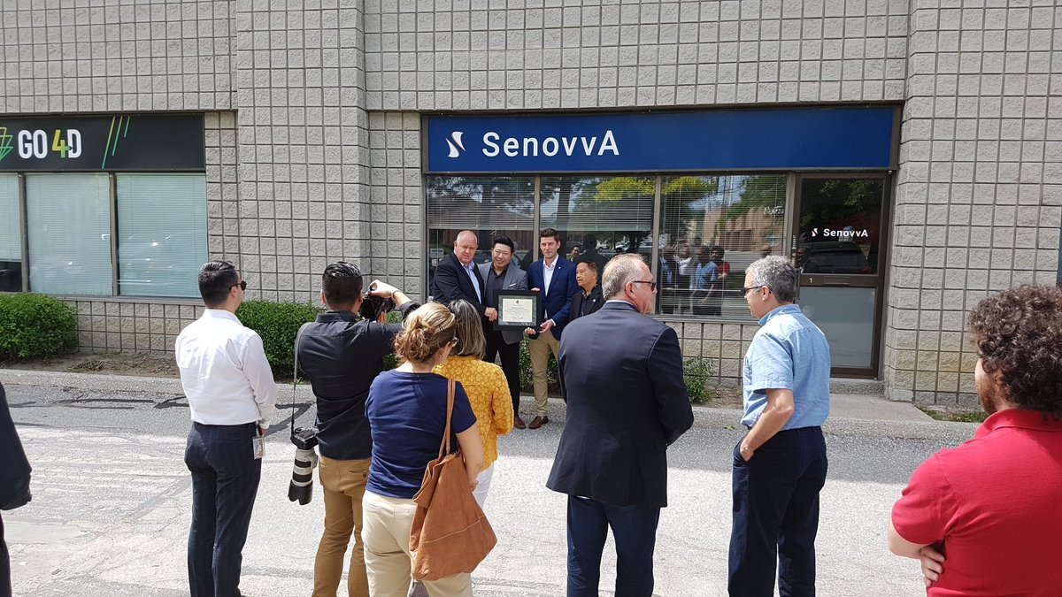 silverpointers's tweet image. Thank you to Mayor @frankscarpitti and everyone who came out to celebrate our grand opening with us and @SenovvA today!!