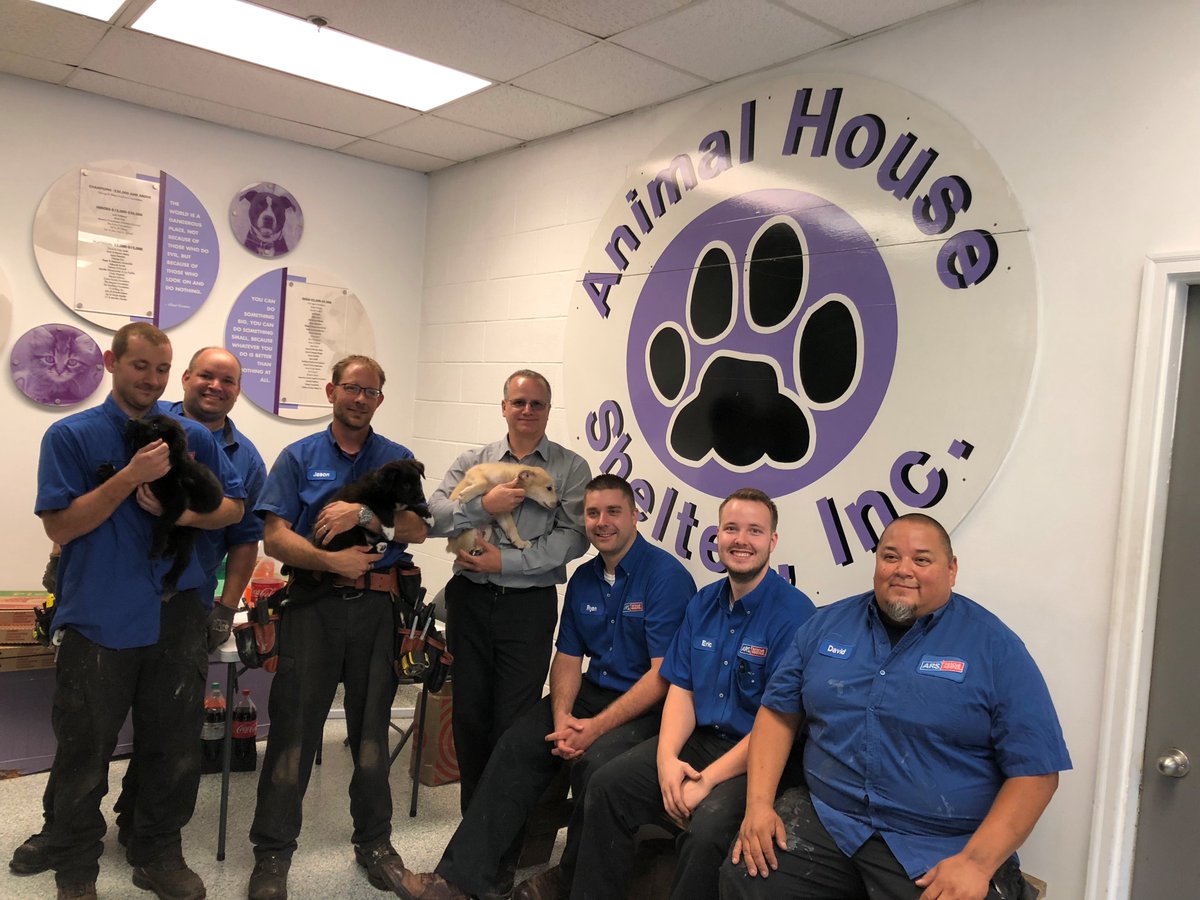 ARSRescueRooter's tweet photo. #TakeYourDogToWorkDay – After seeing coverage of the @HuntleyAHS and their plea for assistance in getting AC, ARS/Rescue Rooter of Illinois stepped in and donated an HVAC unit today, complete with @Nest products. What a way to celebrate #NationalHVACTechDay and #arsCARES https://t.co/isrodkk6oB