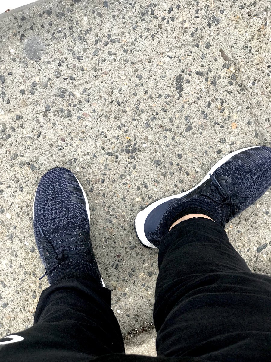 _Ge3zus's tweet image. ///Stripes @OhItsTeddy @adidasoriginals @adidasrunning @wex1200 #boostislife