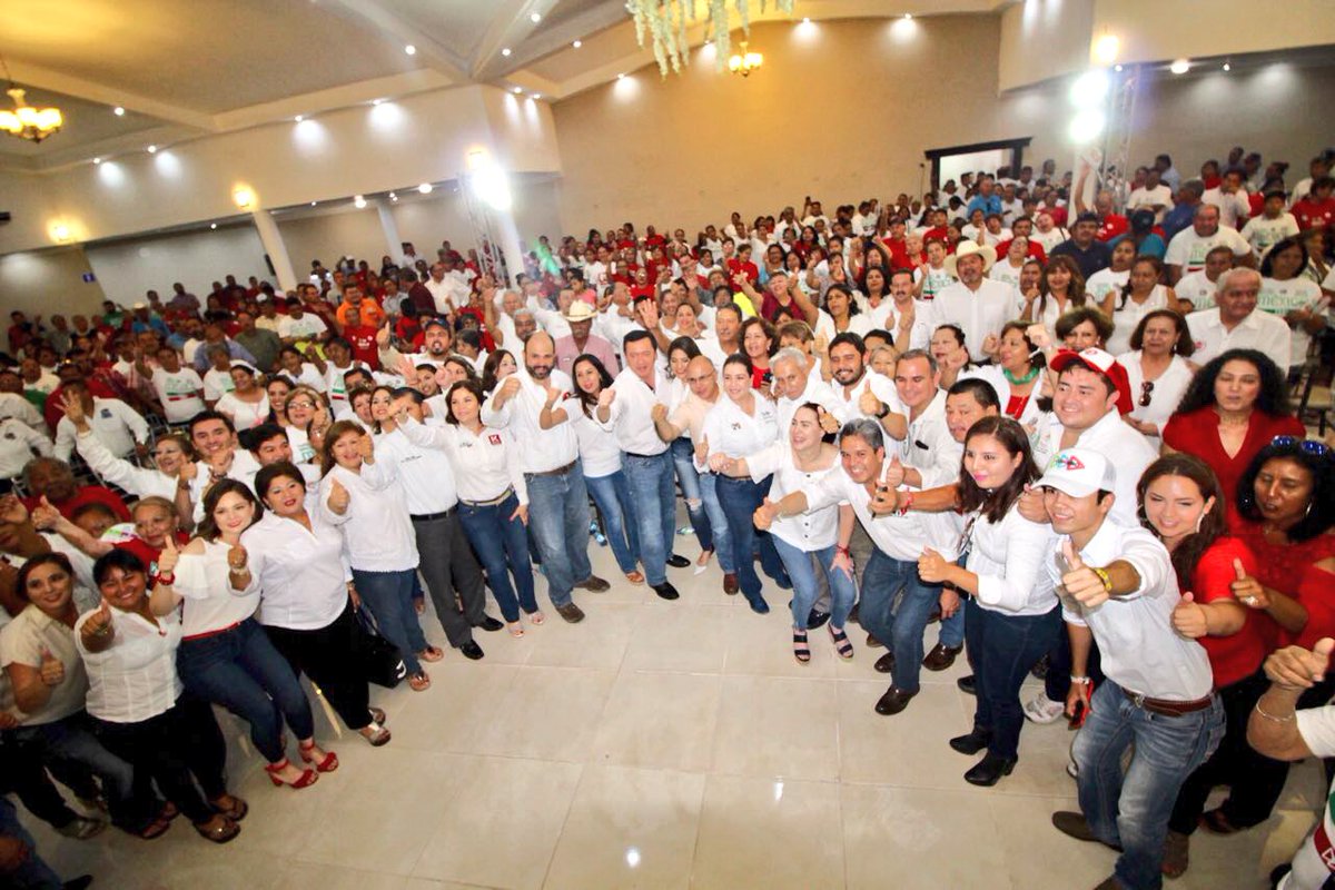 ChuyMarioFG's tweet photo. Esta tarde junto a mi amiga @karinat_23 @Veronica_mtz y  @jericoabramo recibimos en Nueva Rosita a @osoriochong y refrendamos nuestro compromiso de trabajar incansablemente por los coahuilenses. No cabe duda que #UnidosSomosMasFuertes y este 1o. De Julio vamos a ganar! #Puron1 https://t.co/PbwRJK5oxS