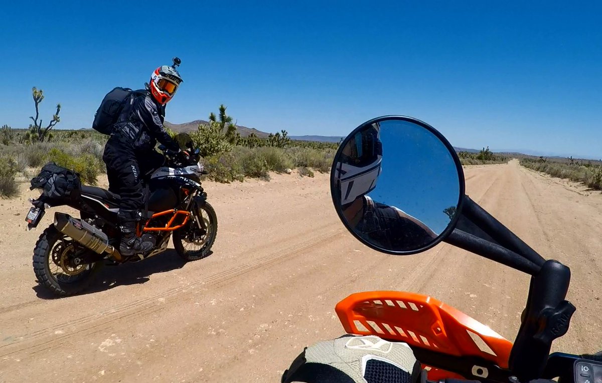 ridetrailtech's tweet image. Hey! What are you doing in front of me?! #ridetrailtech #trailtech #letsride