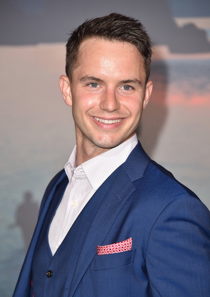 JohnTeganXXX's tweet photo. 📰⚡️BROADWAY🎭FLASH→Check Out Idina Menzel's Rockin' Hot Broadway Co-Star @will_e_brittain @IdinaMenzel #EliGelb #JoshuaHerman #rtcSkintight @RTC_NYC @TLRD @GayDailyHotNews https://t.co/v83QFdx5oR https://t.co/7HrElzEUM3