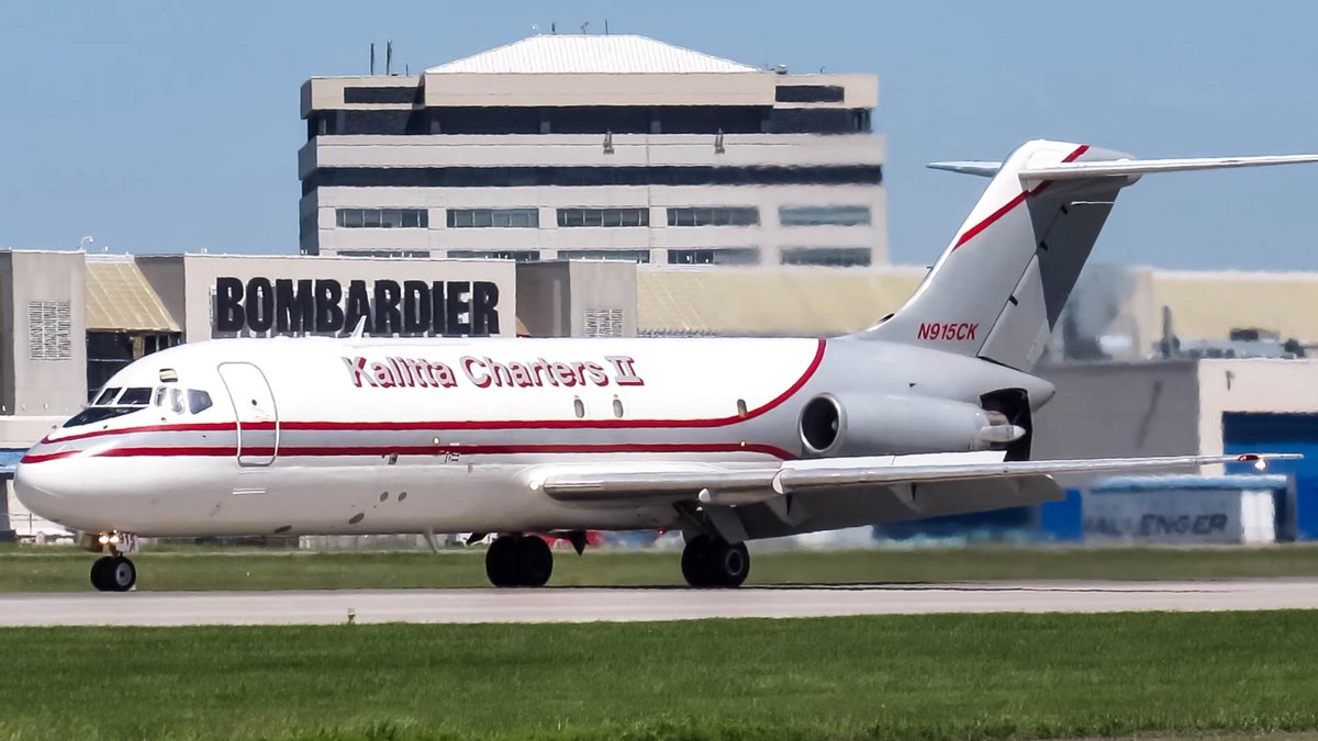 Mark__Brandon's tweet photo. VIDEO: @KalittaCharters #DC9 #DC91 landing and departing @aeroportsMTL on a #charter #flight! This awesome #classic plane sure is a #rare sight these days! I hope you ENJOY this classic #jet! #avgeek
Video: https://t.co/eT93FxkEy5 https://t.co/vygq7InWgv
