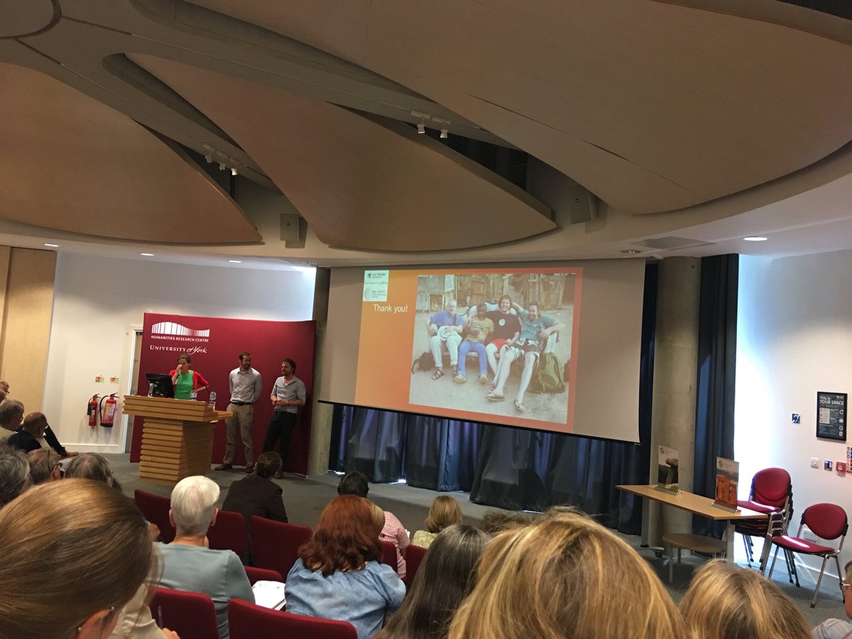 AmyLPrendergast's tweet photo. Excellent and entertaining talk today by @Matt_MWilliams and @NiklasHausmann on #ShellMounds #Time #Scale and #Seasonality @PrehistSociety #Europa18 https://t.co/LngdKnXgw8