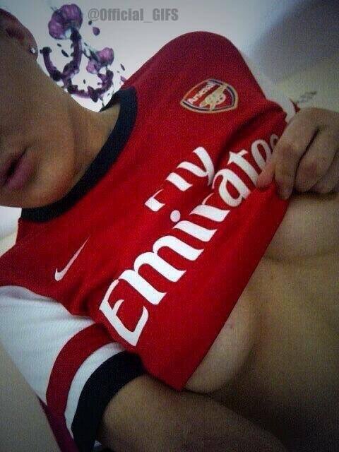 sexyfootygirls1's tweet photo. ⚽️ #sexyfootygirls ⚽️ #arsenal ⚽️ #afc ⚽️ #Gunners ⚽️ #Gooners ⚽️ #goonerfamily ⚽️ #goonerbabe ⚽️ #sexyselfie ⚽️ #boobs ⚽️ #tits ⚽️ #underboob ⚽️ #cleavage ⚽️ #AllwaysBeautiful ⚽️ #BABE ⚽️ #Beautiful ⚽️ #beauty ⚽️ #BeautyOfTheDay ⚽️ https://t.co/WAJxMd4J5x