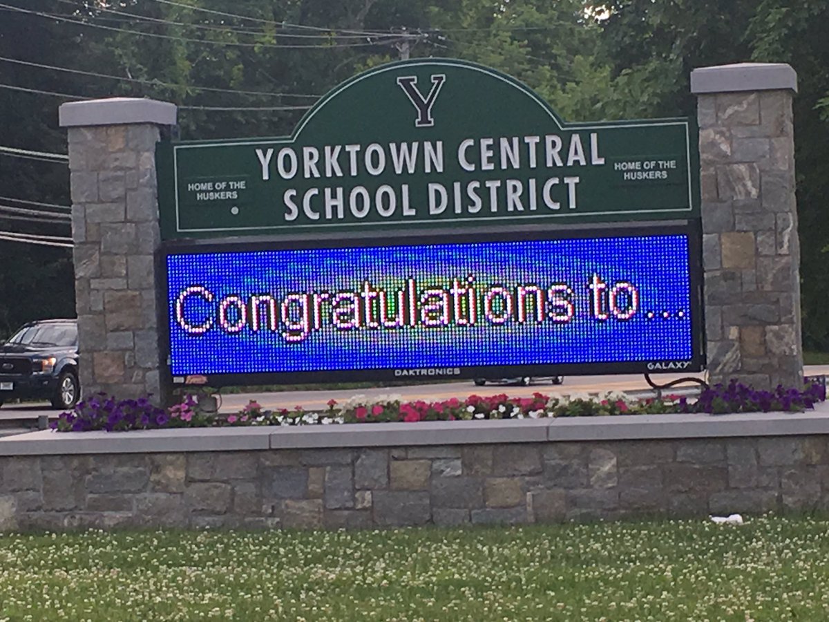 YHSDeGennaro's tweet photo. Reminder---@YtownClass2018  should plan on arriving at SUNY Purchase by 12:00 for 1:00 ceremony. 🌽🎓 https://t.co/YHYaWAYe3D
