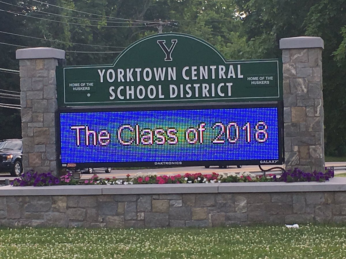 YHSDeGennaro's tweet photo. Reminder---@YtownClass2018  should plan on arriving at SUNY Purchase by 12:00 for 1:00 ceremony. 🌽🎓 https://t.co/YHYaWAYe3D
