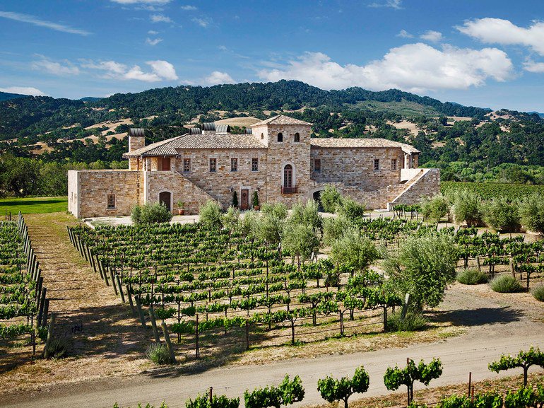 10 beautiful California wineries that all wine lovers should visit cntrvlr.co/nSbIv6G