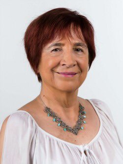 cristin65271573's tweet photo. ESTA VIEJA DESGRACIADA DE DDHH. SABES LA SEÑORA MARGARITA ERA UNA MUJER POBRE SIN CASA PROPIA DEL SUR. QUE LLEGÓ A SANTIAGO BUSCANDO UN BIENESTAR PARA SU HIJO DE 15 AÑOS (QUE NO LA VOLVERÁ A VER) POR 5 HOMBRES FUERTES LA REVENTARON A PALO A PALO 5 MARICONES ASESINOS 😡 https://t.co/TJQBPsi1bf