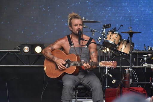 FLFunAdventures's tweet photo. 🤤🤤🤤 When you leave your kids at home for an adult weekend and get to stare at @xavierrudd all night. One excited mom! #EF2018 #ElectricForest #forestfamily #8daysofforest #ilovexavierrudd #eyecandy #yummy #musician #parenthood #adulting #parenttimeout https://t.co/KQz085tJSH