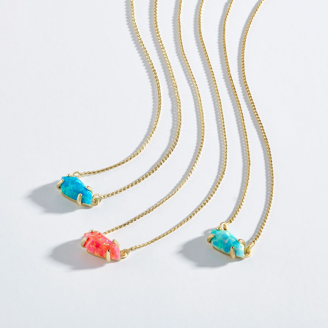 KendraScott's tweet photo. Frameless, flirty and thriving, our Jayde Necklace is a simple pop of color for a not-so-simple gal.
https://t.co/iOcSDoLQ2L
Make sure to take a peek at our newest summer arrivals now online and in-store. #KSSummer18 https://t.co/eW8BSPO4tO