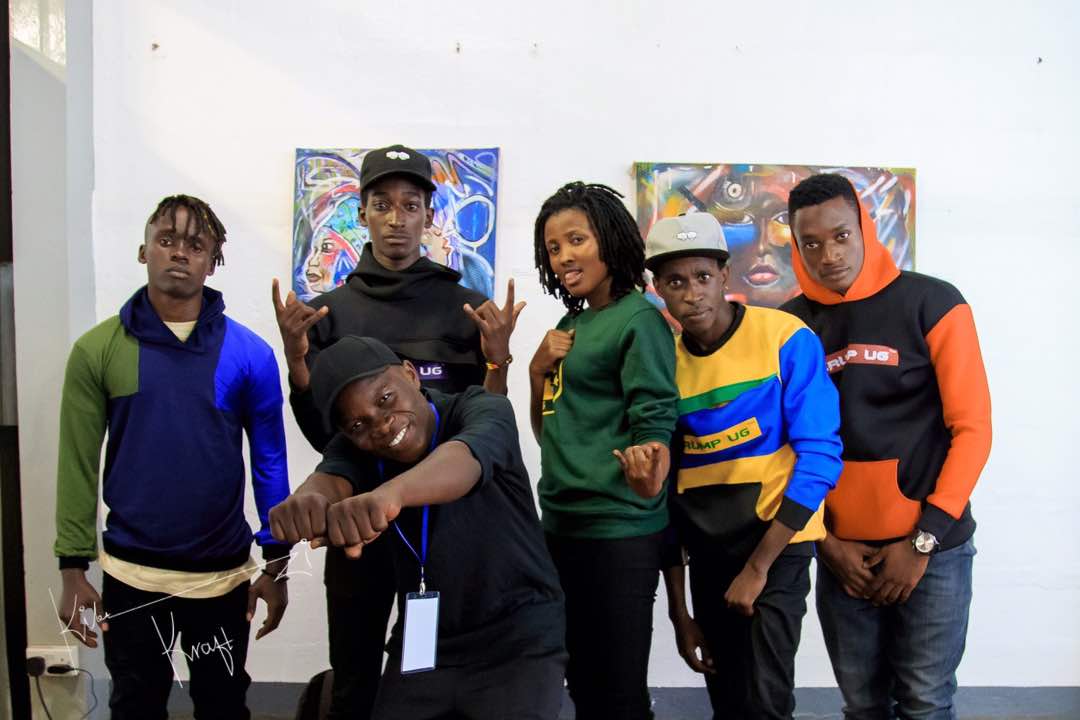 Azeuflos's tweet photo. #StrengthInNumbers with partly the Ug's greatest dancers straight outta #krumpug #we1 p/c by @KibAzzy #dancers #rapper #beatbox #hiphop #PhotographyIsArt all in one https://t.co/wn5dWEeCkj