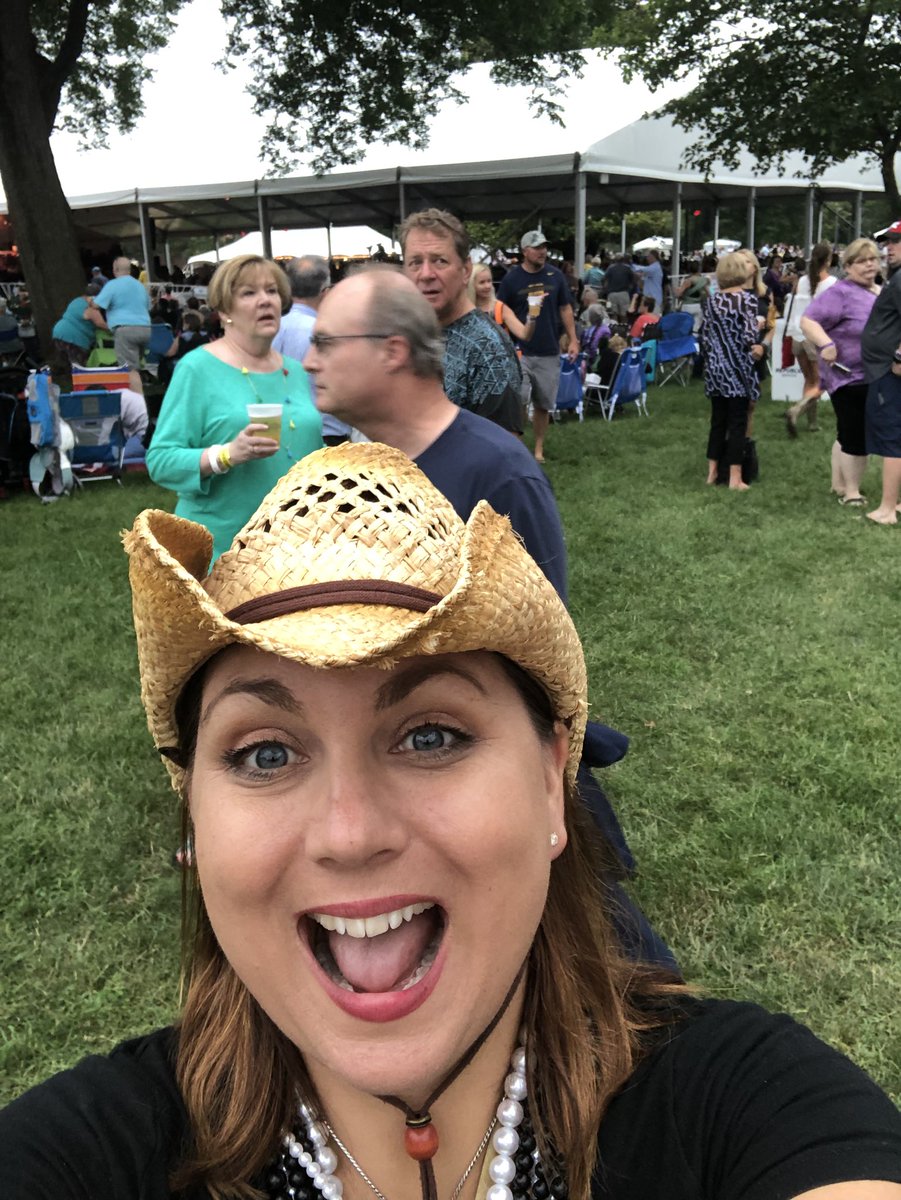 lorijblack's tweet photo. Let the funhousefestivities begin! #funhousefest https://t.co/7tp1hSFfh4