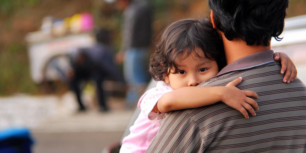 CalEndow's tweet image. "We stand united in our belief that separating families, as well as detaining them together indefinitely, is morally unacceptable and traumatic for parents and children." 

Read the joint statement by @gcirtweets &amp;amp; 30+ foundations. 

#RiseUpAsOne ➡️ gcir.org/family-separat…