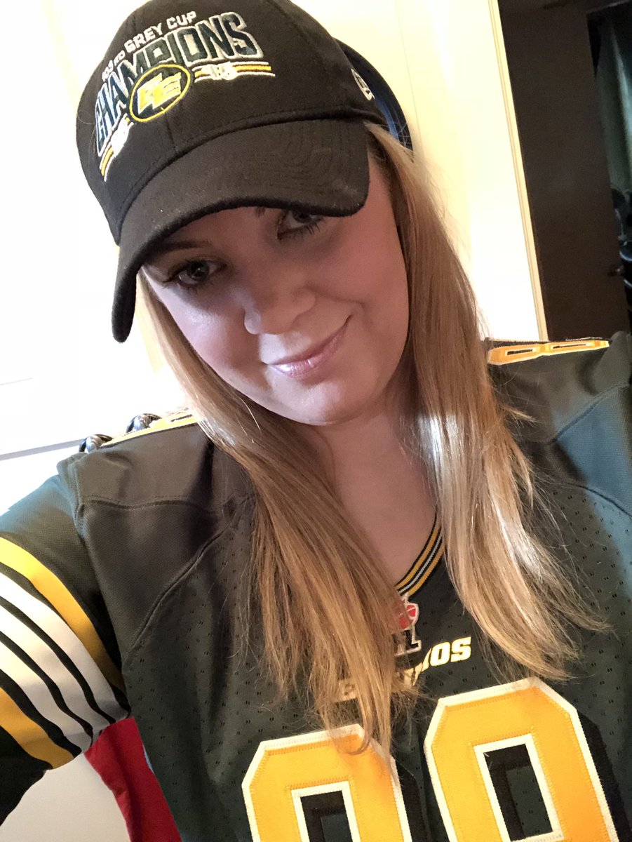 SportPrincess89's tweet image. It’s Game Day!!! Rain or shine, let’s do this! #GoEsksGo #OneEmpire