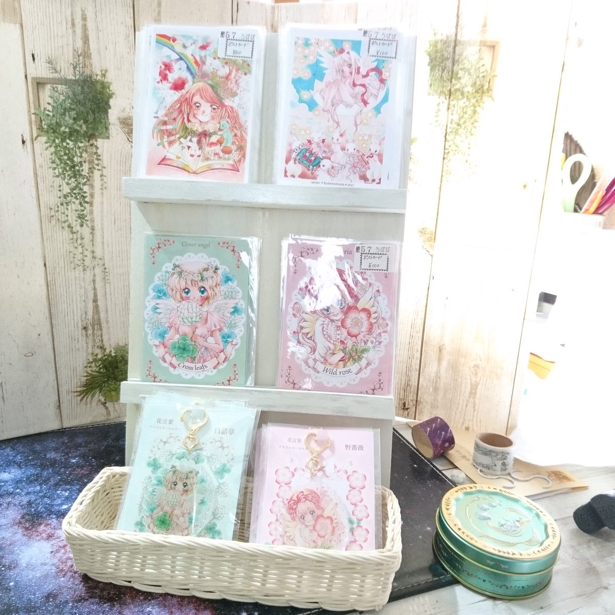 うぽぽ 小鳥遊 V Twitter 100均アイテムで什器メイク 素敵タグを見つけたので便乗 100均の木材を使ってポストカードスタンドを作りました ボンドで貼ったりネジで留めるだけ 折り畳めて軽い うぽぽ 小鳥遊 V Twitter 100均アイテムで什器メイク 素敵タグを見つけたので便乗 100均の木材を使ってポストカードスタンドを作りました ボンドで貼ったりネジで留めるだけ 折り畳めて軽い