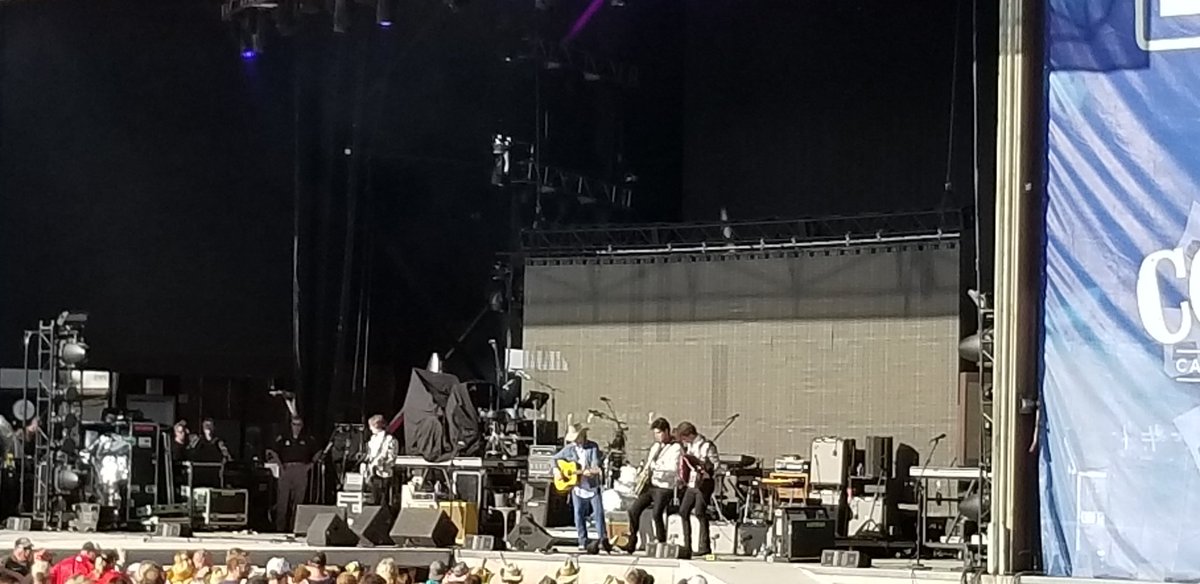 JenniferWalker's tweet image. See you again at #LSDTOUR in Phoenix,  August 4. #countryfest2018