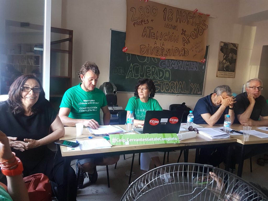 isabelgalvin's tweet photo. En el encierro @ccoo_frem debate sobre la educación que nos merecemos:. Gracias por vuestra presencia y apoyo @MorenoG_Agustin @CervantesGetafe @accioneduca y Juanjo Reina. Con fuerza y firmeza para resistir y con esperanza, confianza, optimismo para transformar #SiSePuede https://t.co/7TemsuwajA