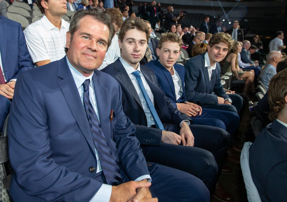 USAHockeyNTDP's tweet photo. The #NTDP boys are ready to go! #NHLDraft https://t.co/H2bZZoLBFN