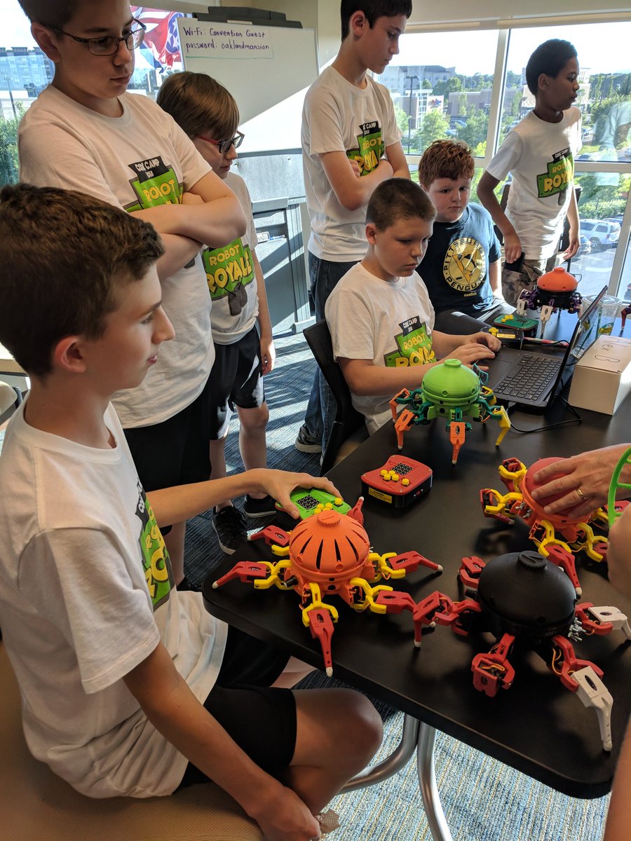 bethduffieldtn's tweet image. It&apos;s demo time @RuthWorksTN  Bits and Bots camp.  Not only did these middle schoolers program the bots for multiple functions, they also 3D printed bodies and accessories. A big thx to Kevin Welch and Zac Martin for making tech fun! #techiscool