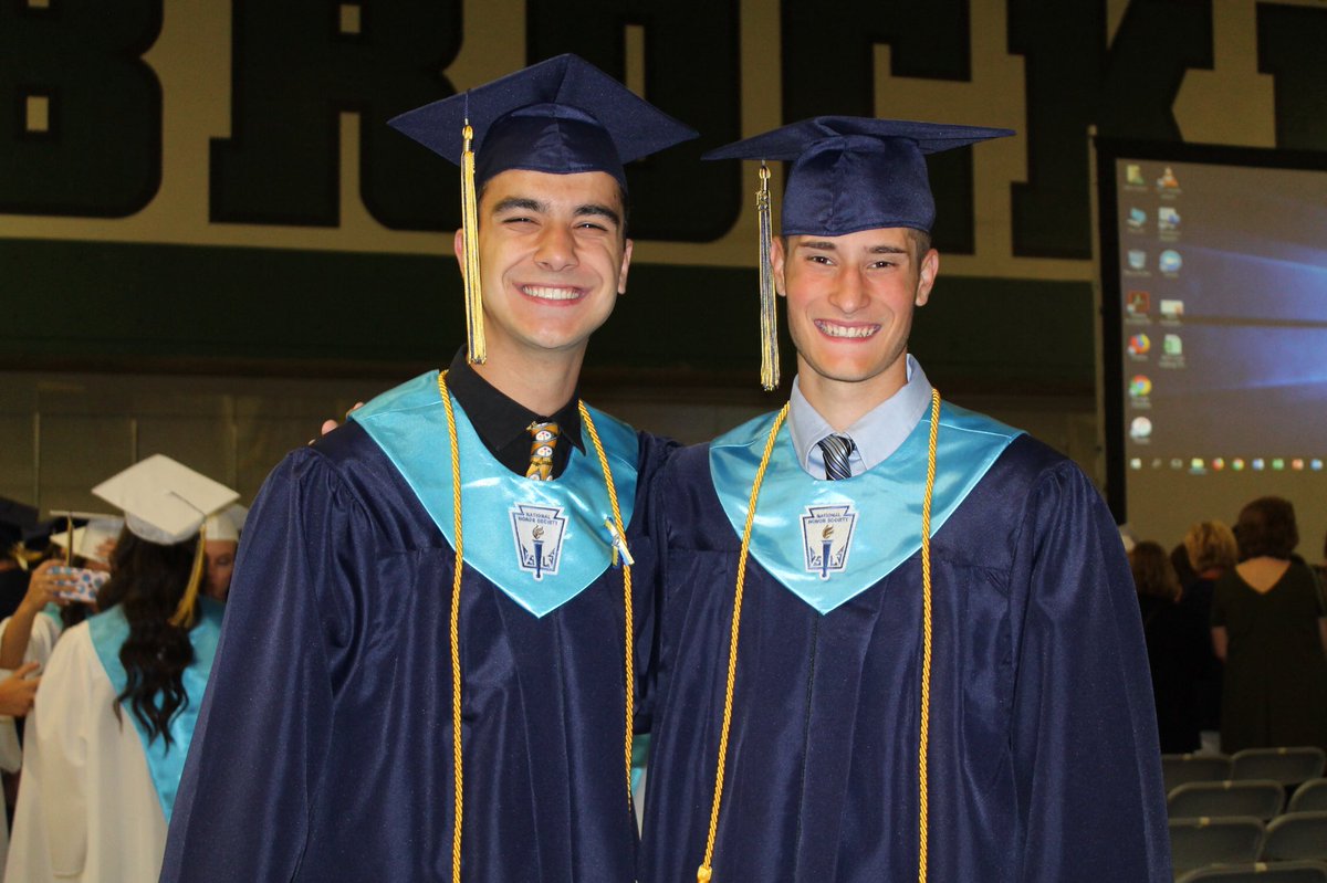 SpencerportCSD's tweet photo. @Rangers2018 commencement underway at Brockport. #RangerPride https://t.co/6BdOMM1mqi