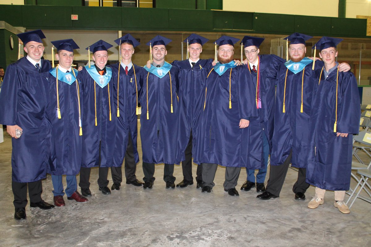 SpencerportCSD's tweet photo. @Rangers2018 commencement underway at Brockport. #RangerPride https://t.co/6BdOMM1mqi