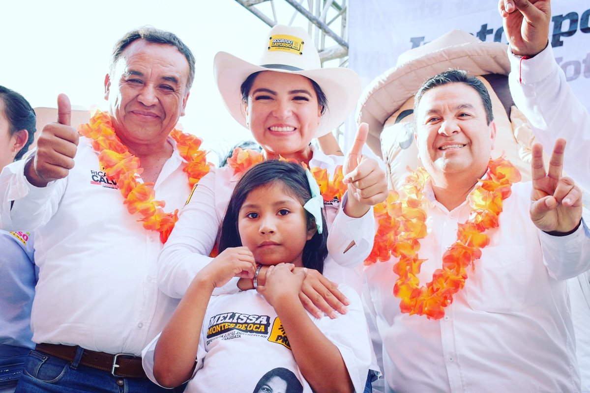 DipRicardoCalvo's tweet photo. Cierre de Campaña en #Yautepec con @melimontesdeoca y @prd_francisco No hay duda que el #PRDEstaMásFuerteQueNunca 
#VotoInteligente 

@PRDMorelos1 https://t.co/TNsvAGQnLX