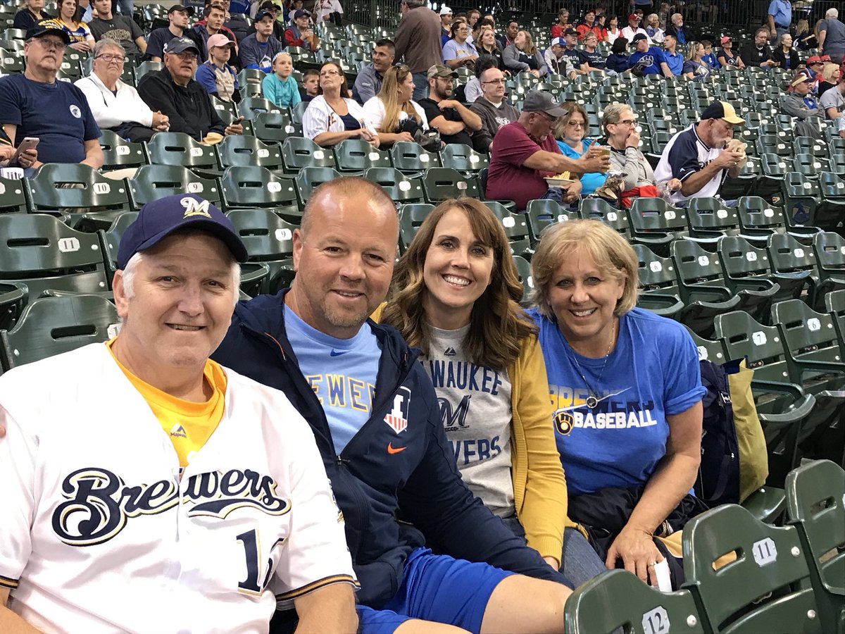 jamieweber822's tweet photo. Celebrating Rhonda and Dave’s birthday with the Brewers!
#thisismycrew https://t.co/gEx7swe2ZN