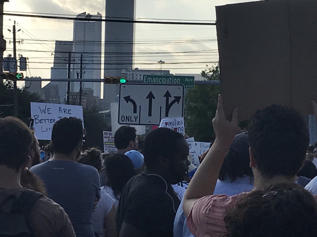 Hundreds of Houstonians are out here to say that immigrants & refugees are welcome here.

We demand:
- #NoBabyJails; stop separating families
- #NoWall; #NoMoreDeportations
- #AbolishICE
- Citizenship for undocumented immigrants
- Good jobs & fair wages for ALL workers