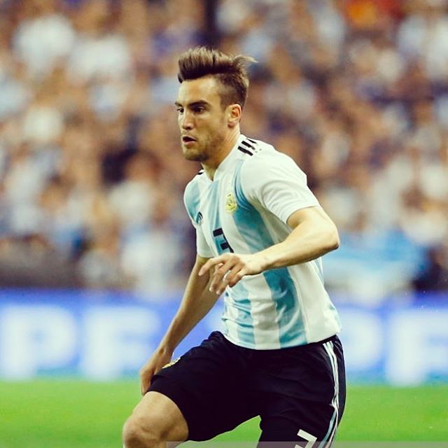 espii200's tweet photo. Juega el tercer partido? #Tagliafico #Mundial #Argentina https://t.co/cwMh3OkpXD