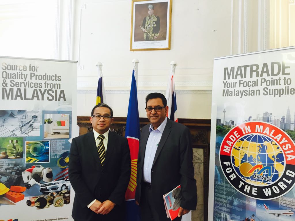 matrade's tweet photo. One of our trade offices roles is to find buyers for Msian co's. Here,for eg. @matradeUK met wt Major Styles Ltd who is interested in importing autoparts&amp;rubber gloves fm Malaysia. We urge Msian co's to utilise our global connection to expand worldwide @MITIMalaysia @IshamIshak2 https://t.co/oSQK1wVQYI