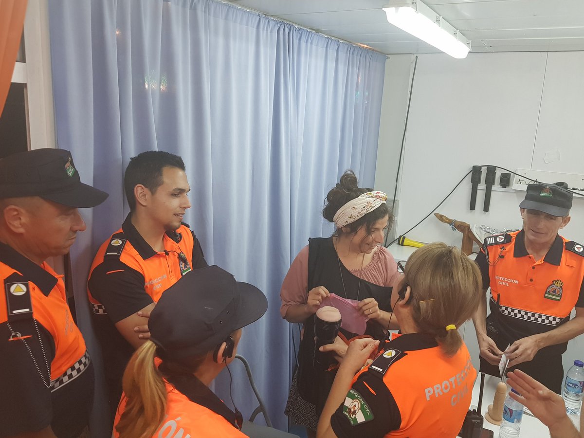 Nos unimos a la Campaña de #SexoSinFakes realizada por la <a href="/AsociacionEoEo/">Asociación EoEo</a> en la feria de San Juan