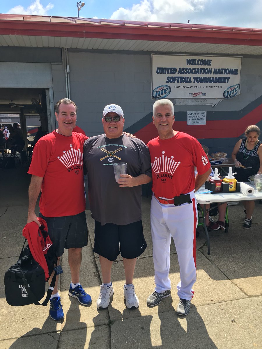STLlocal562's tweet photo. Nice to see former Business Manager and UA General Secretary Treasurer Patrick Kellett! @patkellett562 @UAPipeTrades #local392 #nationalsoftballtournament #wearelocal562 #goodluck https://t.co/jhtV8JTfgV