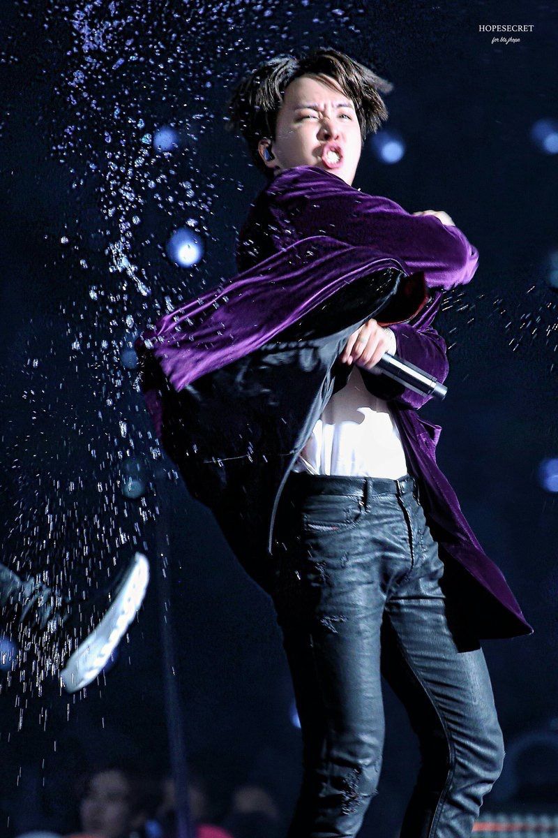 RISEOFH0PE's tweet image. imagine being blessed by jung hoseok