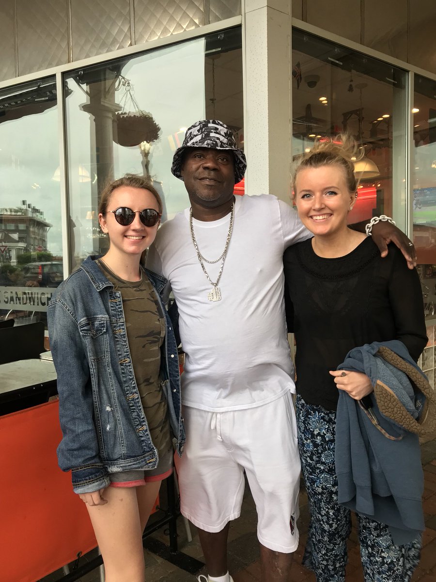 ccz22's tweet photo. “Fuck it let’s just grab a pic and we’ll figure out who it is later.” https://t.co/lv7yMoa3sV