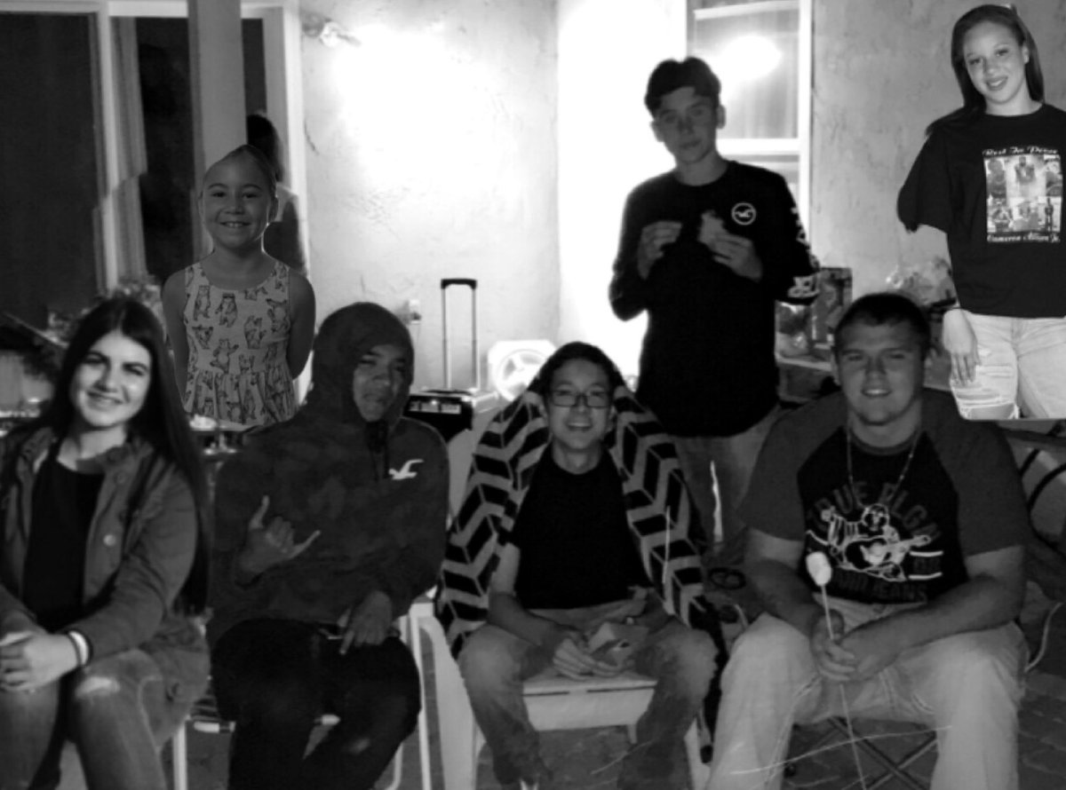 bictorioo's tweet image. Lil #tb of tha GANG #malpal #queenausto