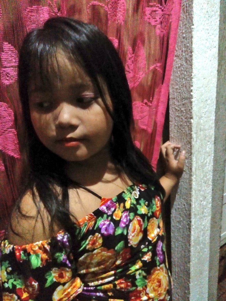 titatuttii's tweet image. Lol nagpamake-up pa sakin yung anak ng foster parent ko, at nagfafashion show complete with heels and awra outfit, 8:30 na kagabi!!! Ahahahahaha anak ko yata talaga to???!!!  #CommServe #CommServ2018