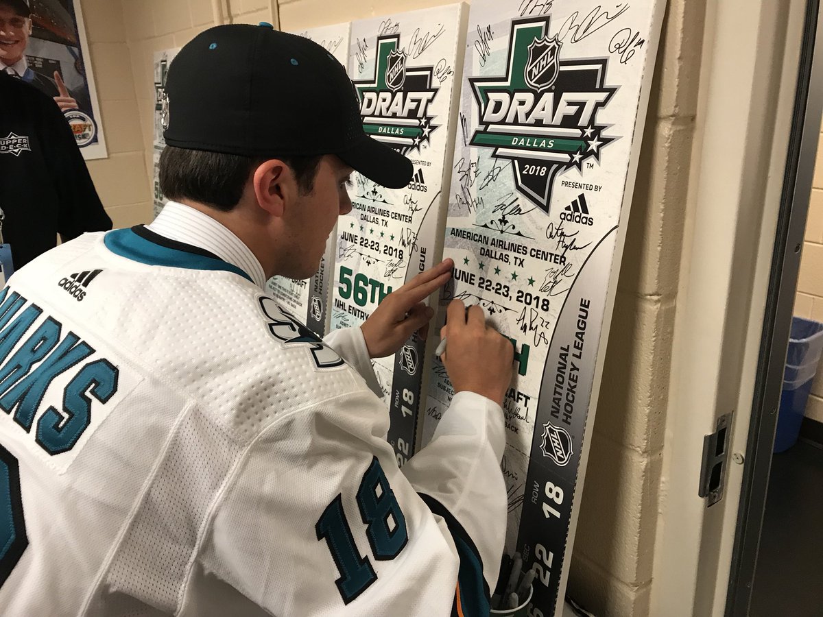 SanJoseSharks's tweet image. 🖊 #SharksDraft
