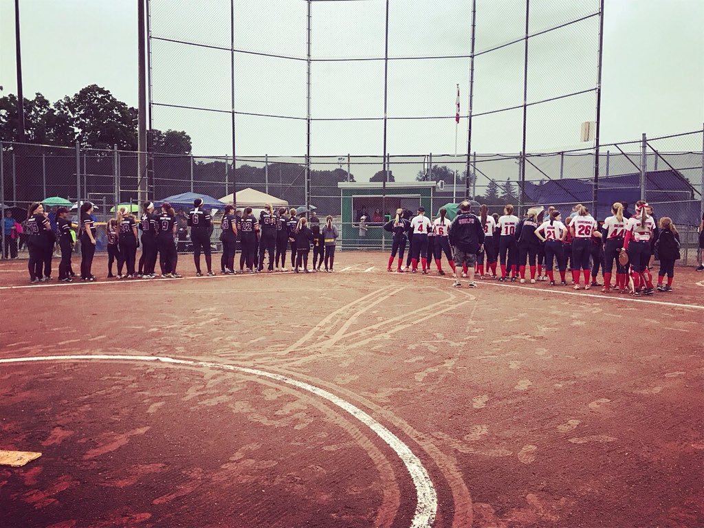 guelphgators_08's tweet photo. What a night! 
Just a snippet of the evening. Thank you for the heart, smiles, ice cream and umbrellas! 🙌🏻💙♥️
.
.
#guelph #softball #fastpitchsoftball #gatornightinthepark  #guelph #bramptonblazers https://t.co/jUzw8UCsFc