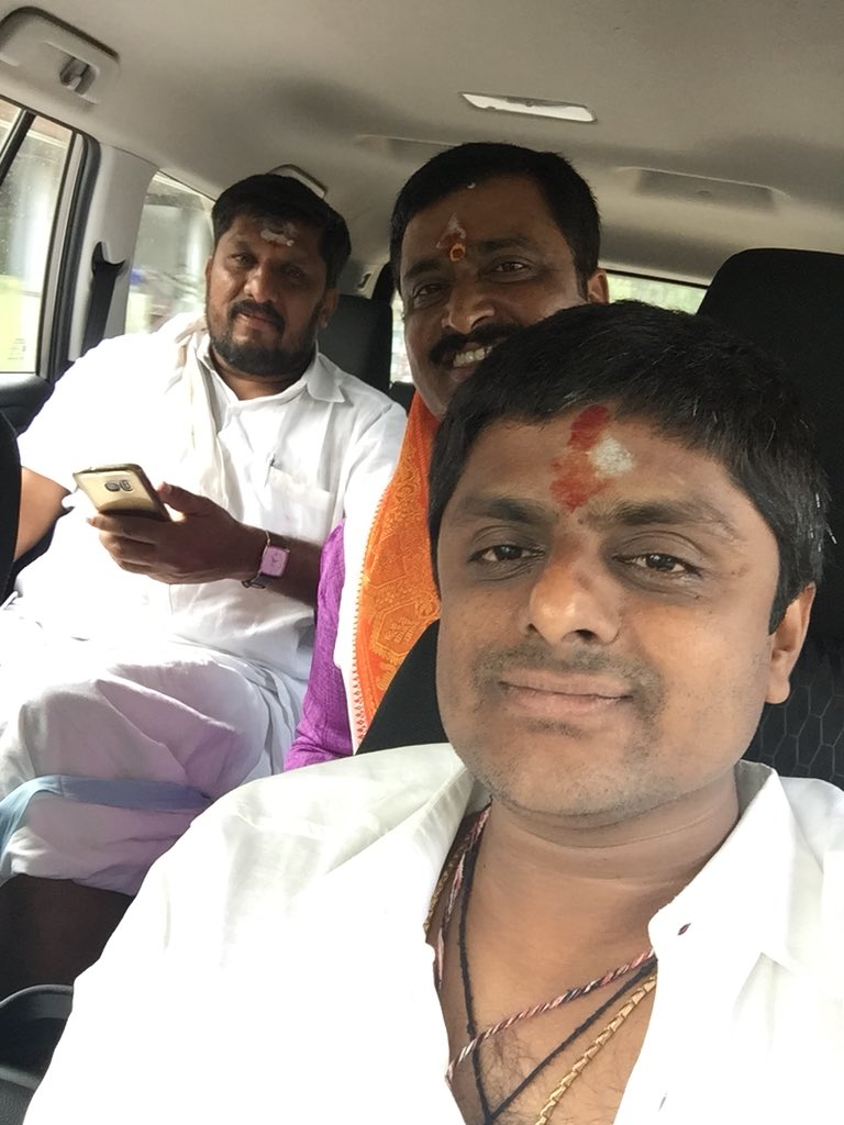 JManjunathAksh1's tweet image. We are  getting very Good special Abhishekam, Darshanam, of Sri, Perumal, Sri Prasanna Parvathy, 800 Years old Sri #SpatikaLinga,Also #SriDharbasaneeswara, Great blessibgs from #God