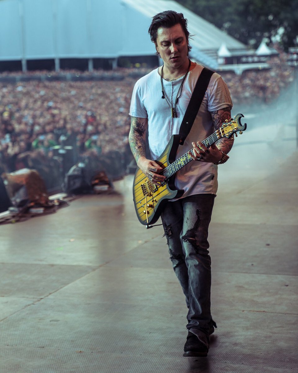 TheOfficialA7X's tweet photo. Thank you @GraspopMetal! #TheStageWorldTour #avengedsevenfold 📷:@rafacore https://t.co/WhIdNBmOGT