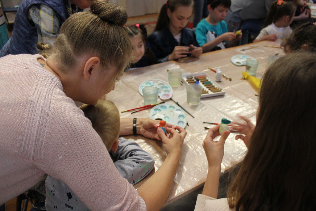 Друзья!
Состоялось интерактивное музейное занятие на выставке комиксов Туве Янссон "Муми-тролль и комета". 
Занятие проходит каждую субботу в 12.00 до 21 июля включительно. Количество мест в группе ограничено.
 31-48-71
Детский билет стоит 200 рублей.
Для детей старше 6 лет.